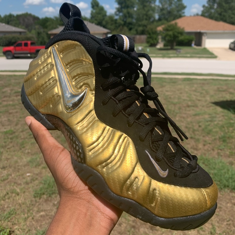 NIKE Foamposite Pro “Metallic Gold” 2017